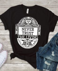 NEVER TRUST T-Shirt AV01