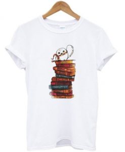Owl and Books T Shirt SR9D